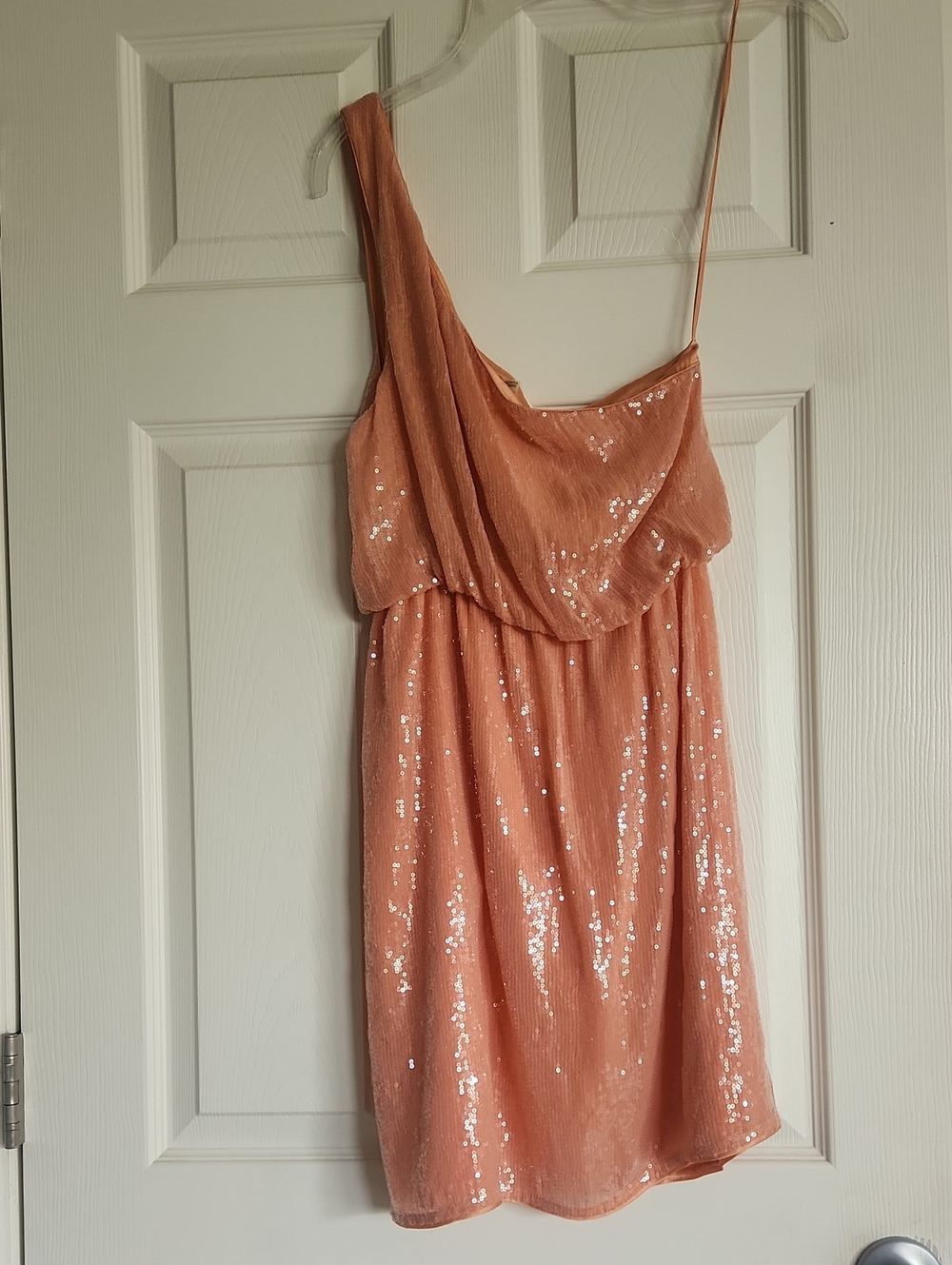 Alice + Olivia One-Shoulder Sequin Dress in Peach Coral